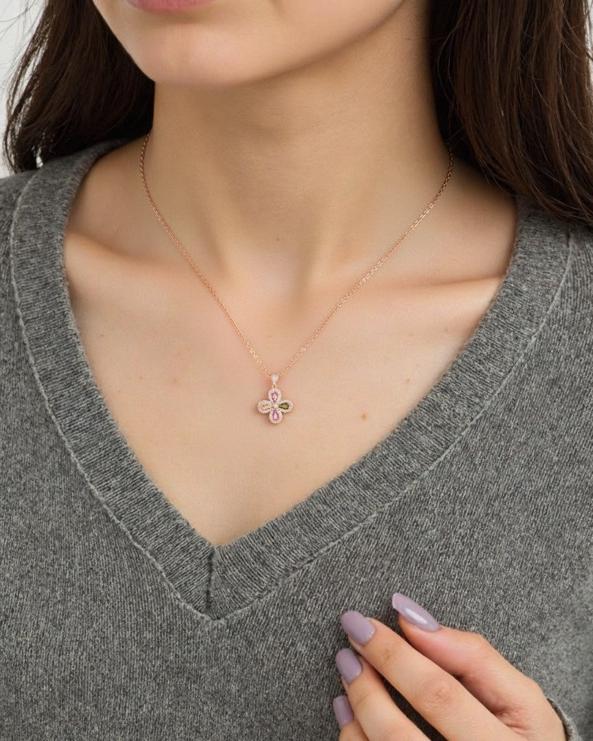 MooiKeni Pear Cut 0.8ct Natural Tourmaline Four Leaf Clover Necklace