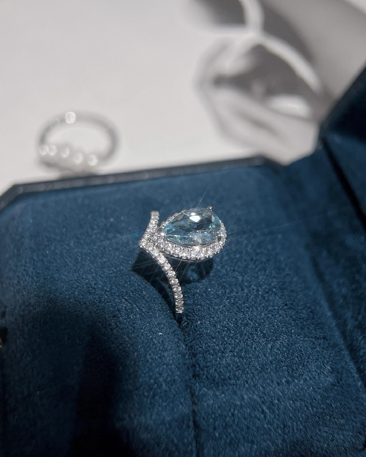 Aquamarine vintage ring for engagement - For Her, For Wife