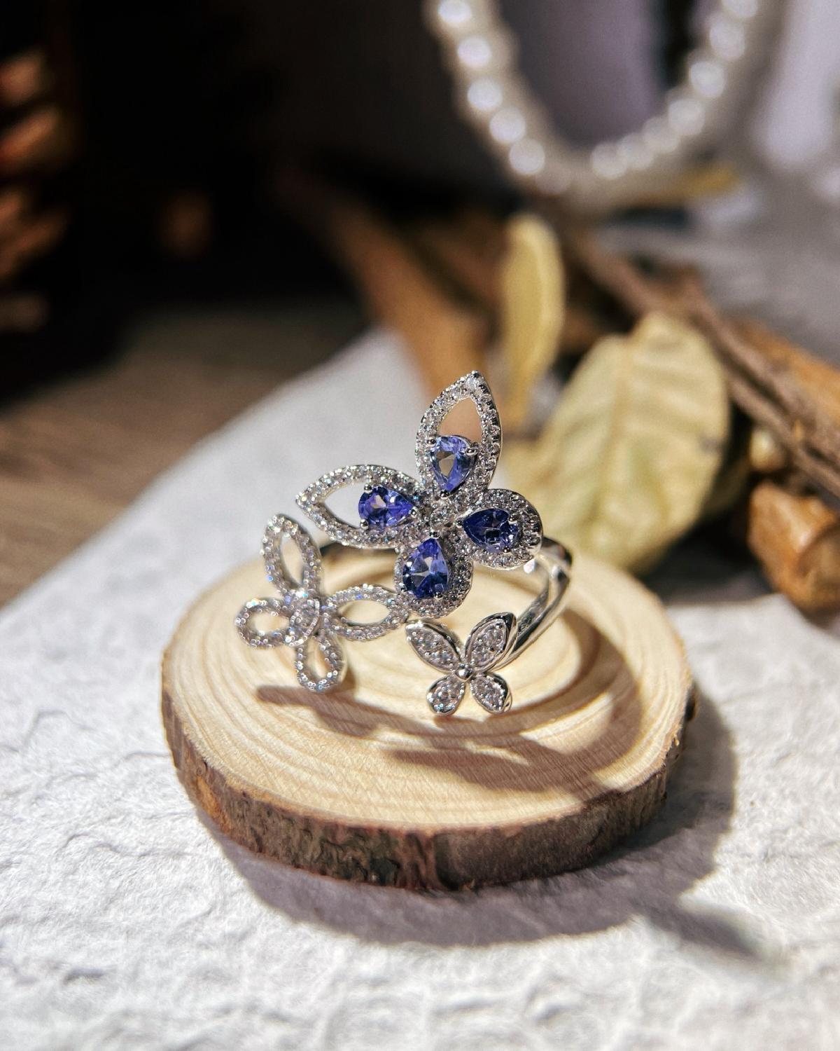 Butterfly tanzanite ring sterling silver featuring Blue-Violet Tanzanite