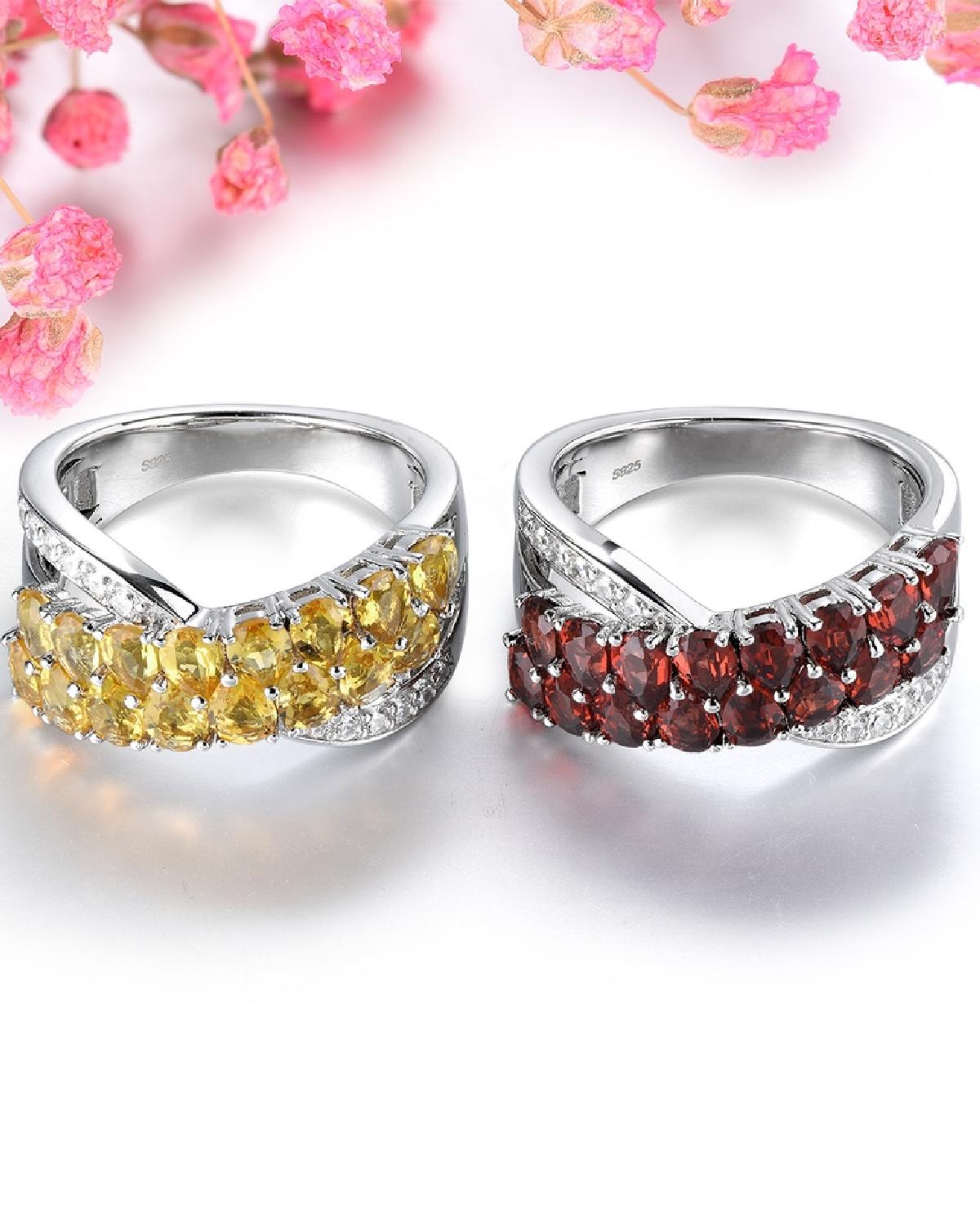 Close-up of Crossover citrine ring sterling silver featuring Yellow Citrine