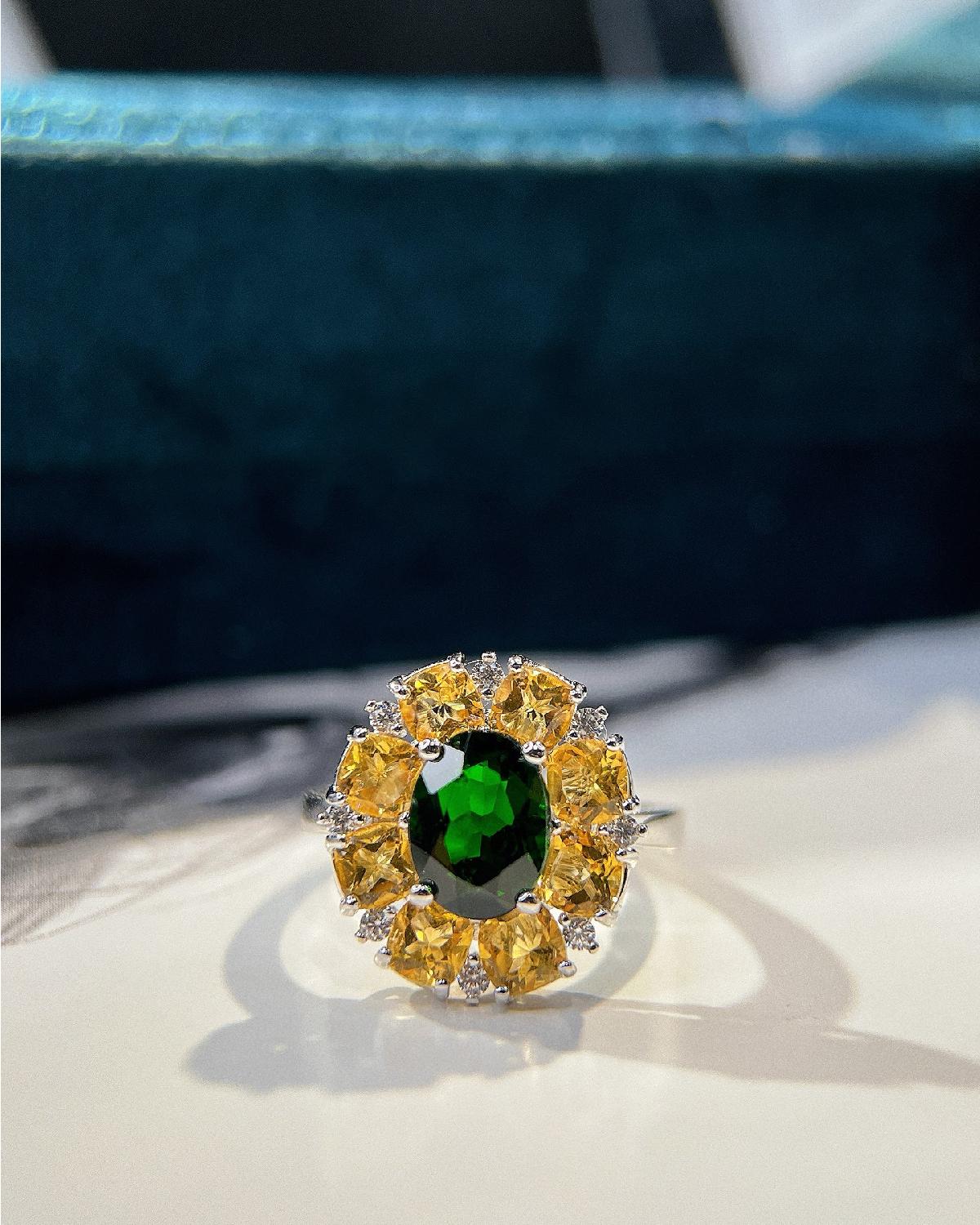 Diopside halo ring for anniversary - For Her, For Wife