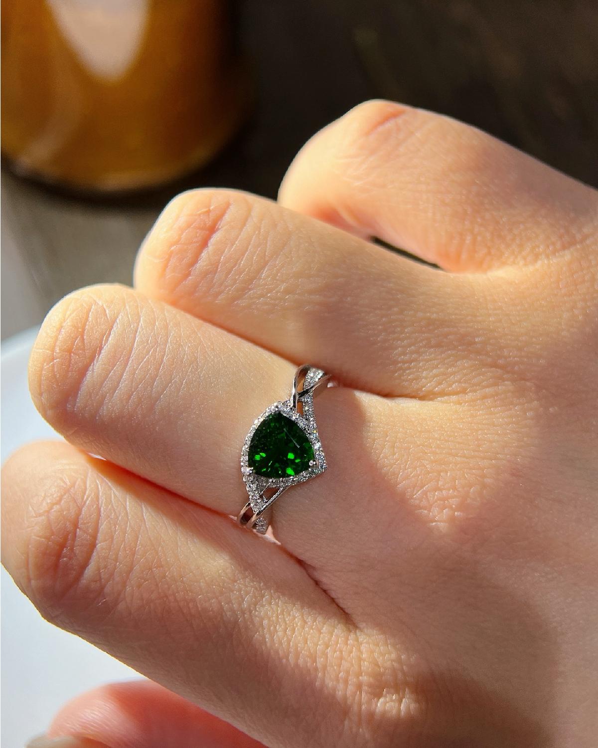 Model wearing Halo Green Diopside Ring Silver, ideal Anniversary or Daily Wear gift